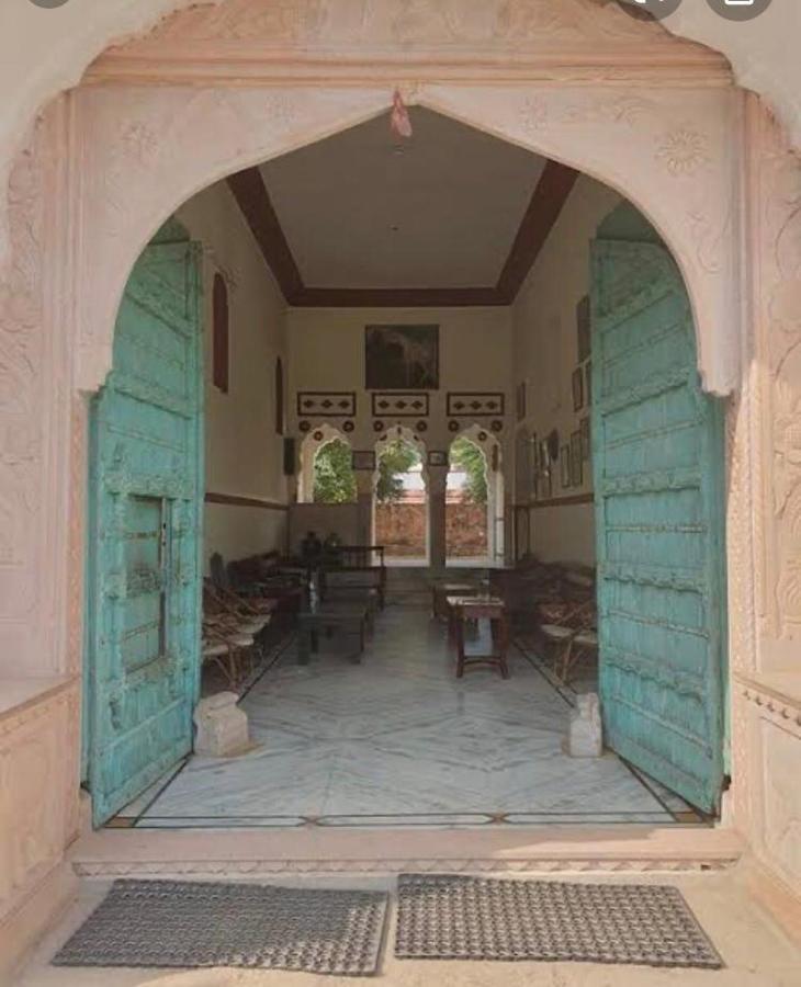 Tordi Garh Hotel Malpura  Luaran gambar